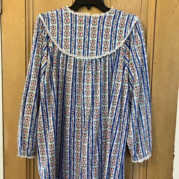 Lanz of Salzburg Womens Tyrolean Heart Floral Nightgown Size Medium White SP EXC - Picture 11 of 12